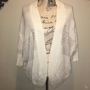 PRONTO Women’s cream Color cardigan sz S/M